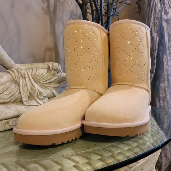 Ugg Classic Short Crystal Diamond Boots #400 ugg s/n 1014471 - Picture 6 of 17
